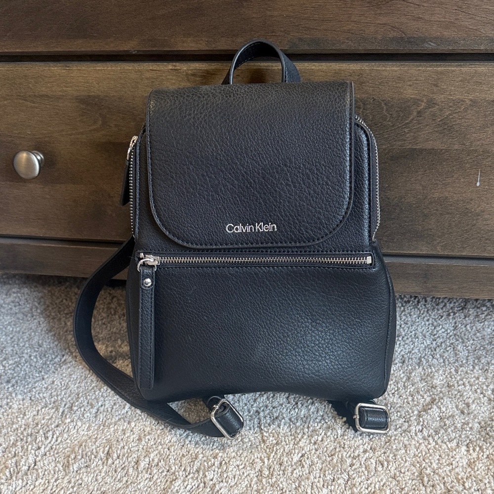 Calvin Klein Pebbled Black women’s Backpack